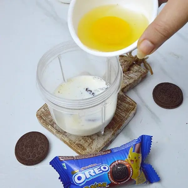 Oreo Caramel Pudding with Pistachio Dust - Add egg