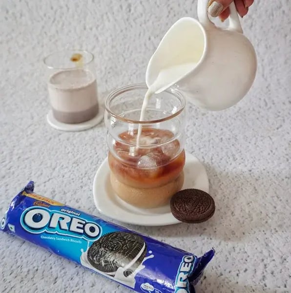 Oreo Coffee - Pouring Milk