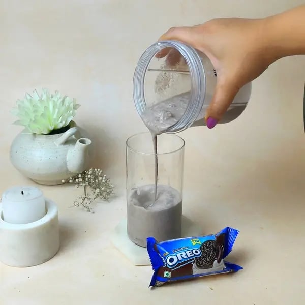 oreo-cookies-and-cream-frappe-step3