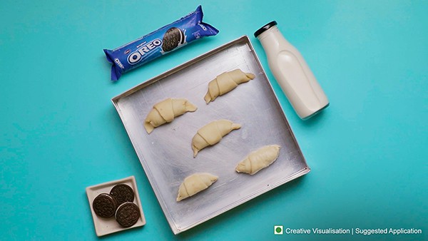 Oreo Croissant Recipe - Greased Tin