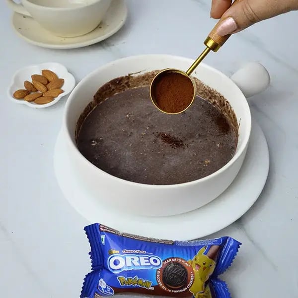 Oreo Crunchy Coffee Cake with Almonds - Add coffee powder