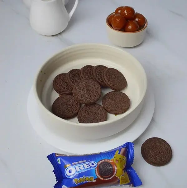 Oreo Crust Gulab Jamun Cheesecake - Add Oreo biscuits