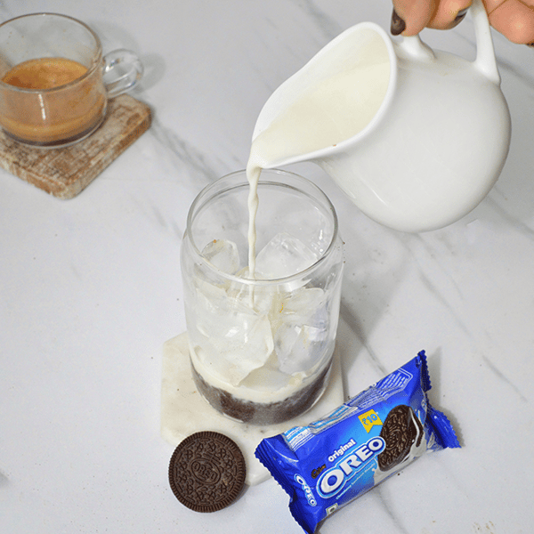 oreo-dalgona-latte-step-5