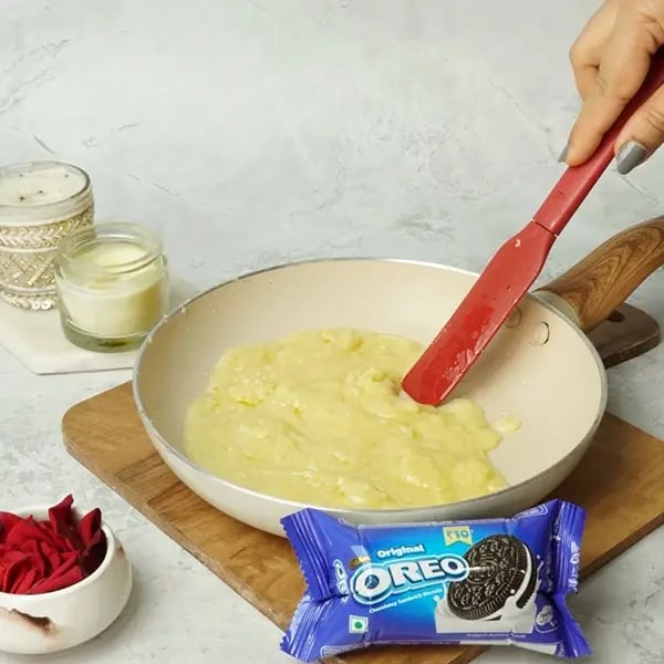 Oreo Diya Sweet For Diwali-Keep cooking until the sugar melts