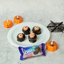 Oreo Eyeball Truffle