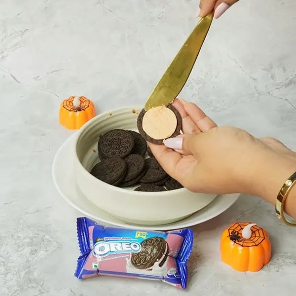 Oreo Eyeball Truffle-Remove cream from Oreo cookies