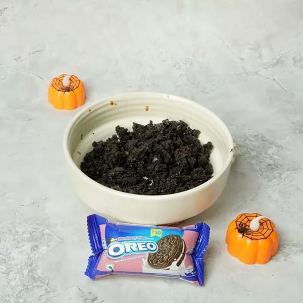 Oreo Eyeball Truffle-Transfer the mixture to a bowl