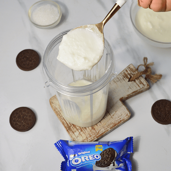 oreo-lassi-step-1