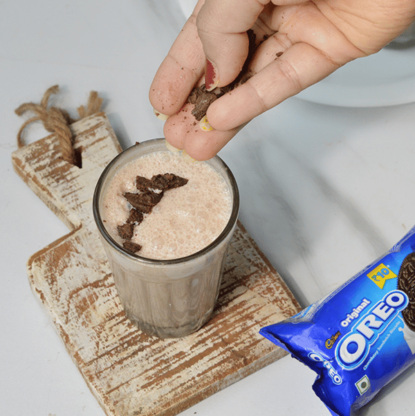 oreo-lassi-step-4
