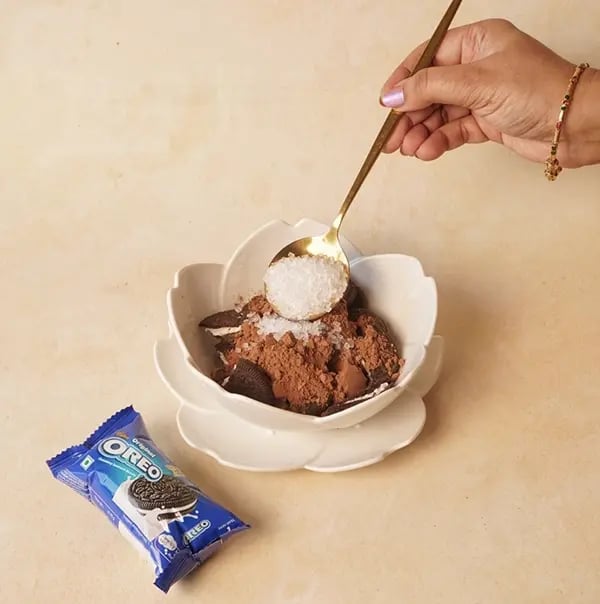 Oreo Lunch Box Cake For Friendship Day - Add granulated sugar to the mixture