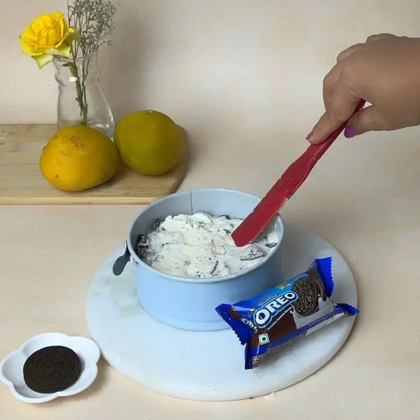 Oreo Mango Icecream Cake - Pouring Ice Cream Mixture