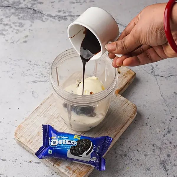 oreo-mud-milkshake-step5