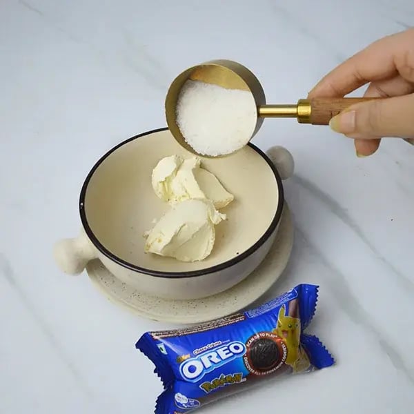 Oreo No-Bake Biscoff Cheesecake with Cashew Crumble - Add the softened cream cheese