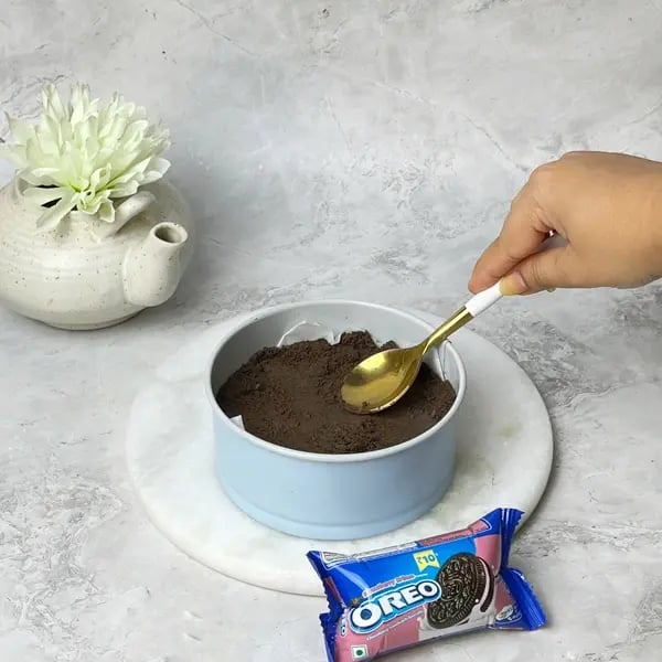 Oreo Pistachio Icecream Cake - Mixing Crumbs Butter