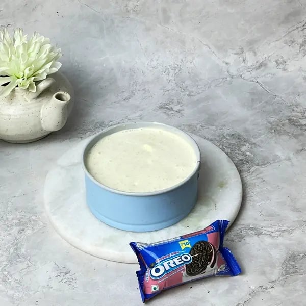 Oreo Pistachio Icecream Cake - Folding Pistachios Cream