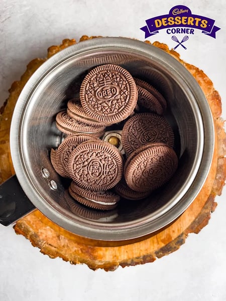 Oreo Pops Recipe - Crushed Oreo Cookies