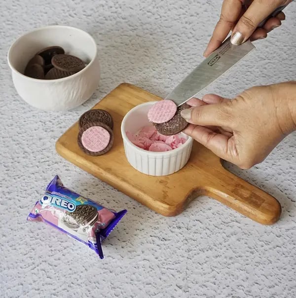 Oreo Pudding Shots - Empty the Oreo cookies