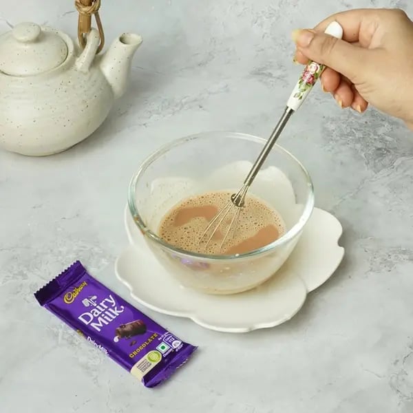 Oreo quick 4 ingredients brownie-Stir the mixture continuously