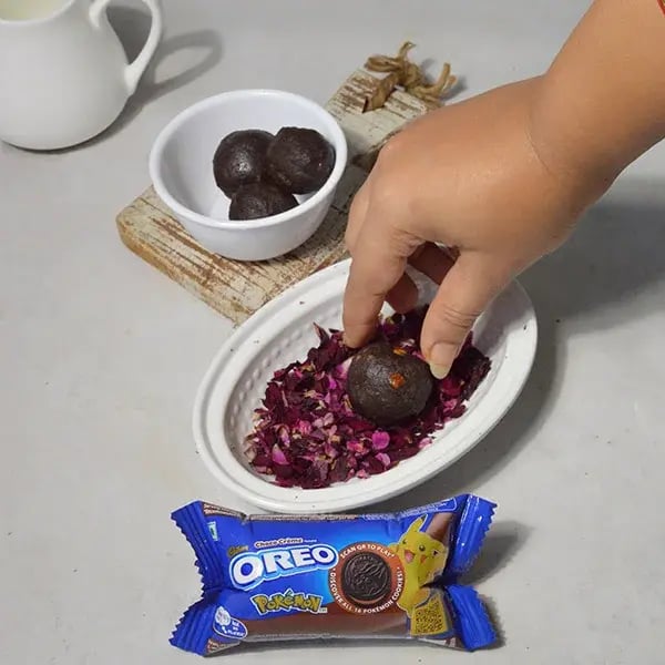 Oreo Rose Laddu - Cover with rose petals