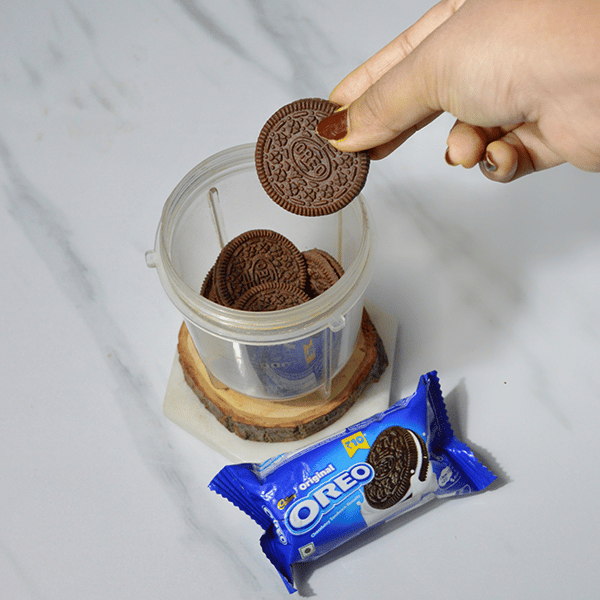 oreo-sandesh-step-1