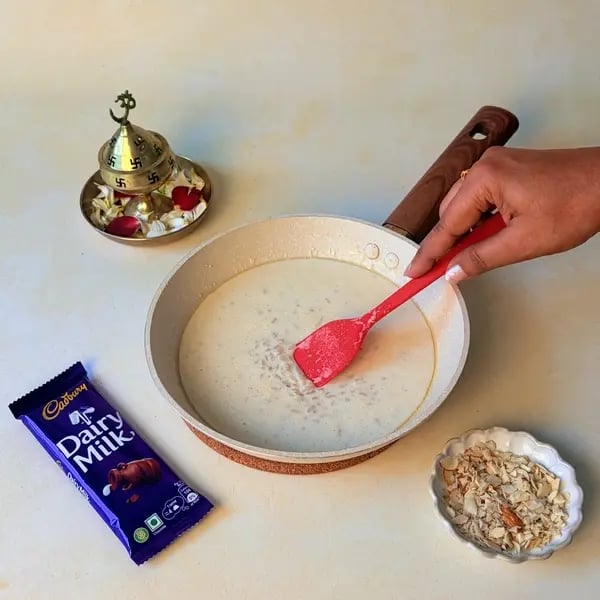 Pal Payasam With Cadbury Dairy Milk Chocolate For Onam - Simmering Rice Milk
