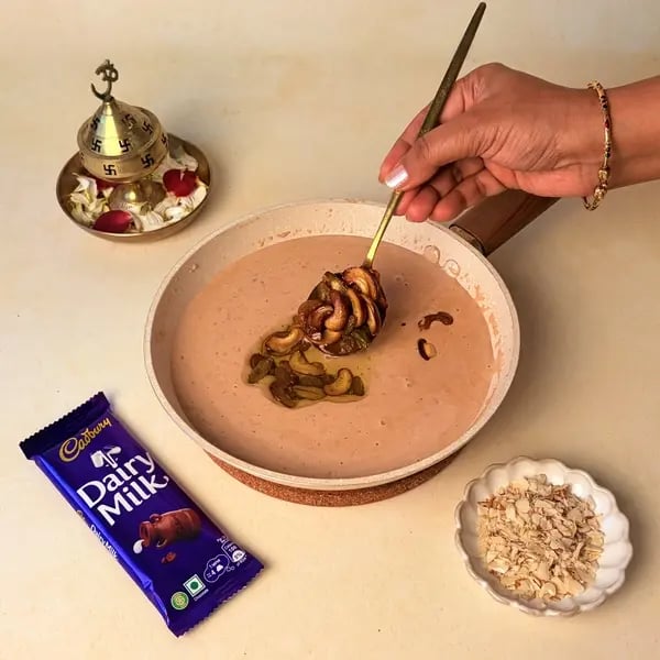 Pal Payasam With Cadbury Dairy Milk Chocolate For Onam - Pouring Nuts Ghee