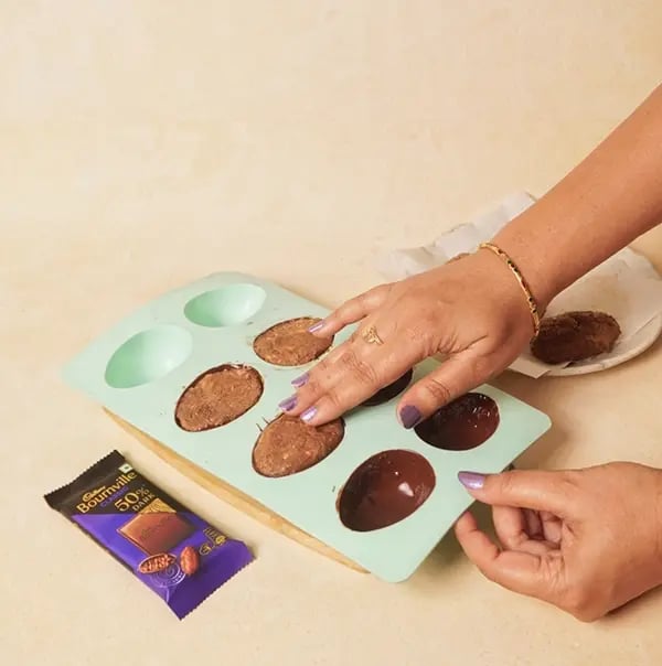 Peanut Butter Chocolate Bon Bon with Bournville-Take the prepared peanut butter balls