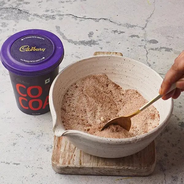 Rava Mawa Cake - Mix everything