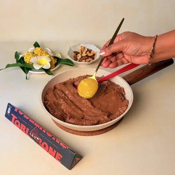 Rawa Kesari With Cadbury Toblerone For Onam - Adding Ghee