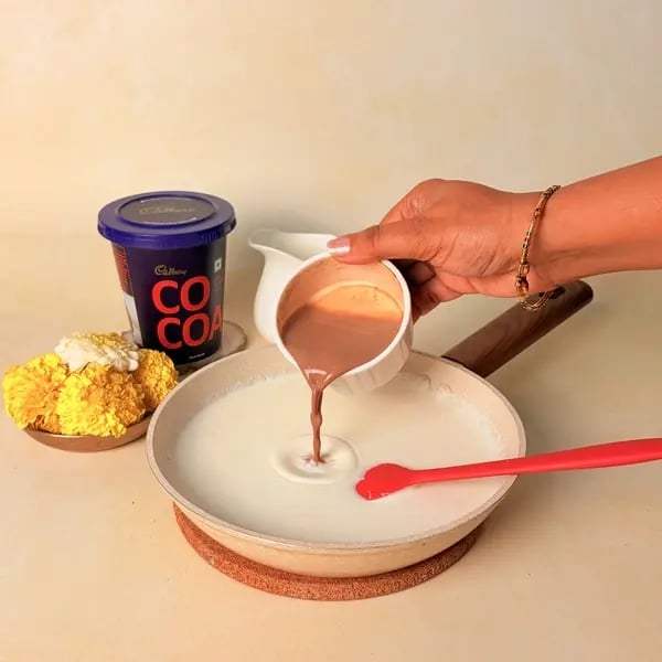 Rice Payasam With Cadbury Cocoa Powder For Onam - Mixing Cocoa Into Payasam