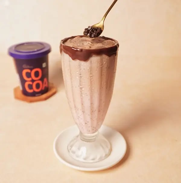 Rooh Afza Chocolate Milk Sharbat-Top with grated chocolate