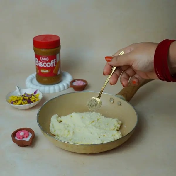 Sandesh Recipe With Biscoff-Stuffed Jolbhora: A Bengali Sweet With A Modern Twist - Mixing Cardamom Powder