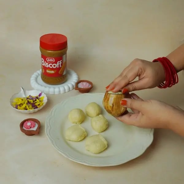 Sandesh Recipe With Biscoff-Stuffed Jolbhora: A Bengali Sweet With A Modern Twist - Shaping Sandesh Dough