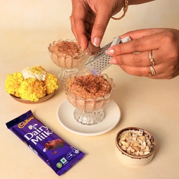 Semiya Payasam With Cadbury Dairy Milk Chocolate For Onam - Garnishing Kheer Bowls
