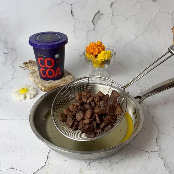 Shankarpali Recipe With Cocoa: Make These Crispy Chocolatey Bites For Diwali - Frying Shankarpali Bites