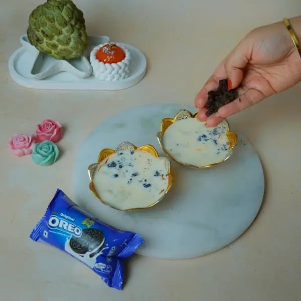 Sitaphal Basundi Recipe With Oreo: Give This Creamy Festive Dessert A Crunchy Twist - Crushing Oreo Cookies