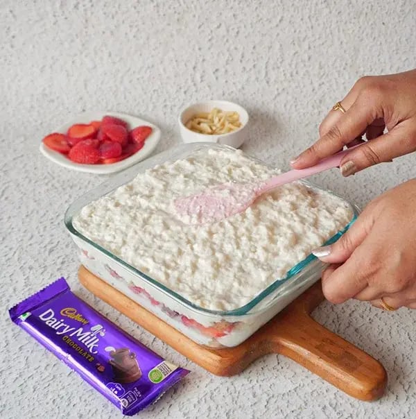 Strawberry Icebox Cake with Almonds and Dairy Milk - Continue layering