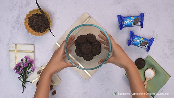 tasty-no-bake-oreo-cheesecake-step-1
