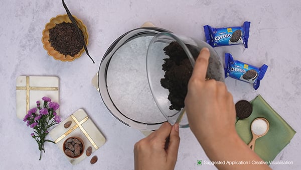 tasty-no-bake-oreo-cheesecake-step-4