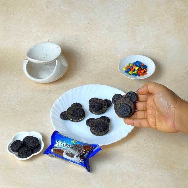 Teddy Bear Chocolate Covered Oreo - Oreo with mini nose