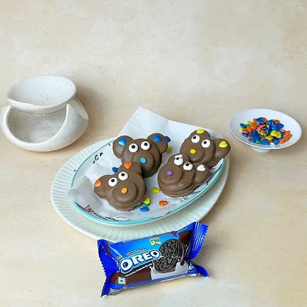 Teddy Bear Chocolate Covered Oreo - Place it in the fridge