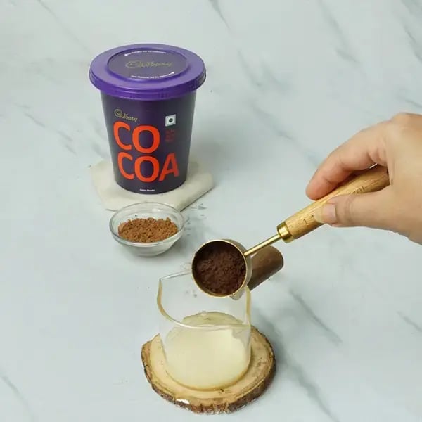 Thai Iced Cocoa Milk - Add cocoa powder