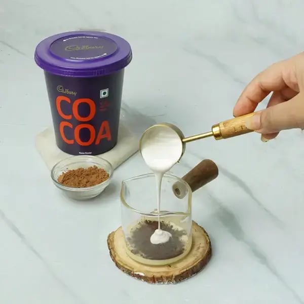 Thai Iced Cocoa Milk - Add fresh cream