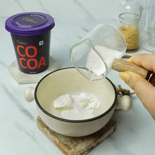 Tiramisu Cold Cocoa Drink - Add powdered sugar