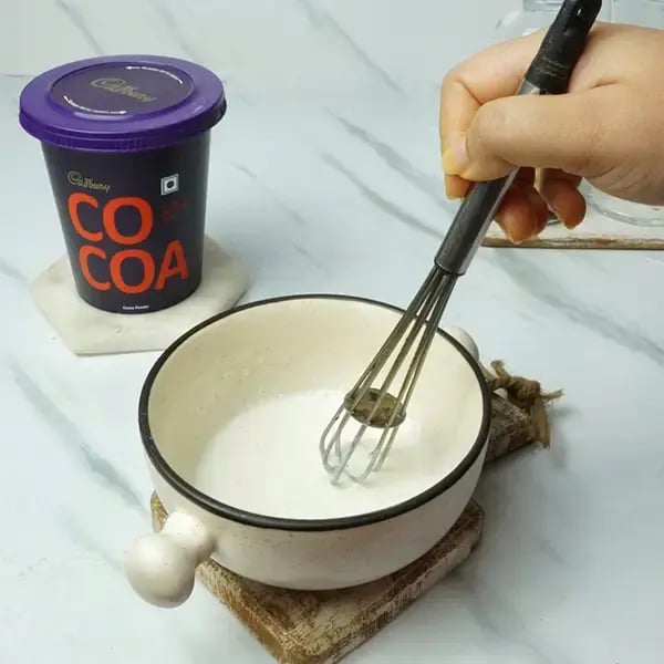 Tiramisu Cold Cocoa Drink - Mix it gently