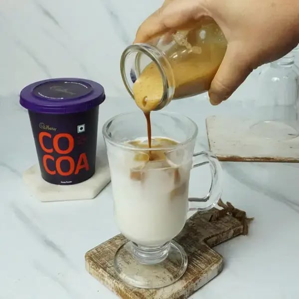 Tiramisu Cold Cocoa Drink - Pour cold brew