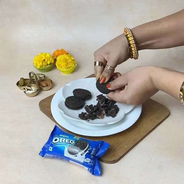Try This Oreo Cookies & Cream Fusion Basundi Recipe For Diwali - Crushing Oreos