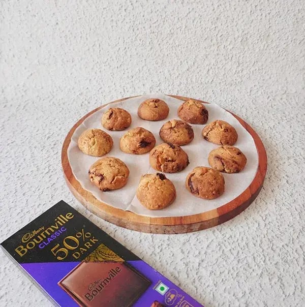 Vanilla Chocolate Cookies with Cashews & Raisins - Allow the cookies to cool