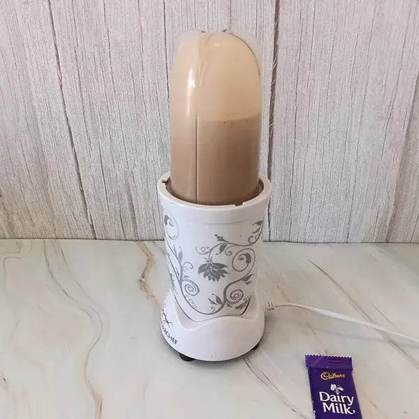 Walnut Chocolate Milkshake - Take the Cocoa powder