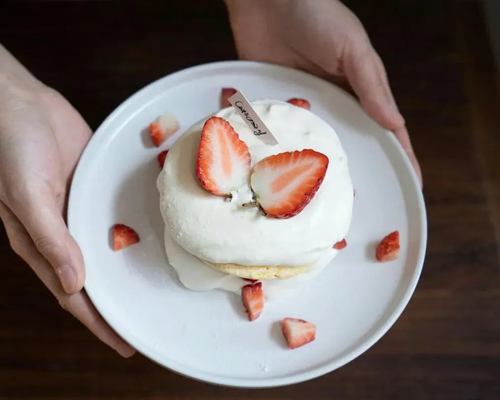 Strawberry Shortcake With Cream